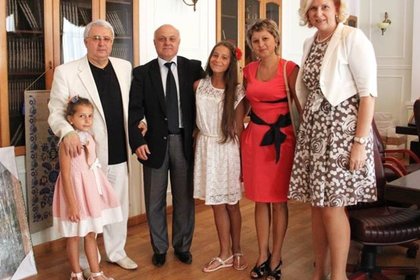 Украинско семейство бе изпратено на почивка в България